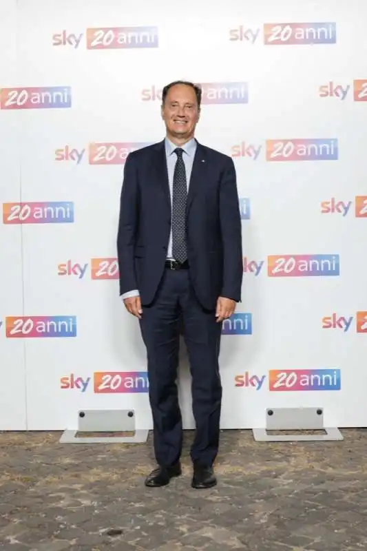 luca ciriani @sky20anni