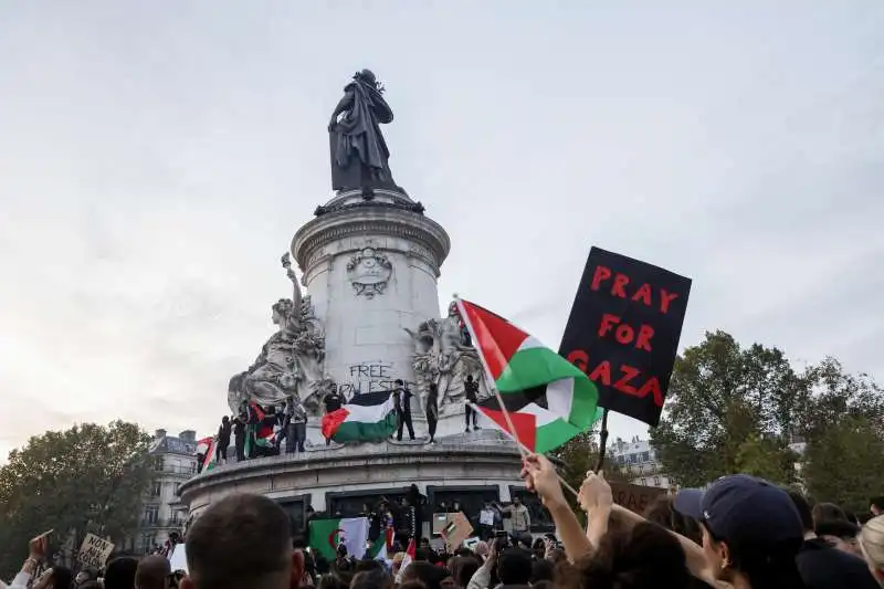 manifestazione pro palestina a parigi   10