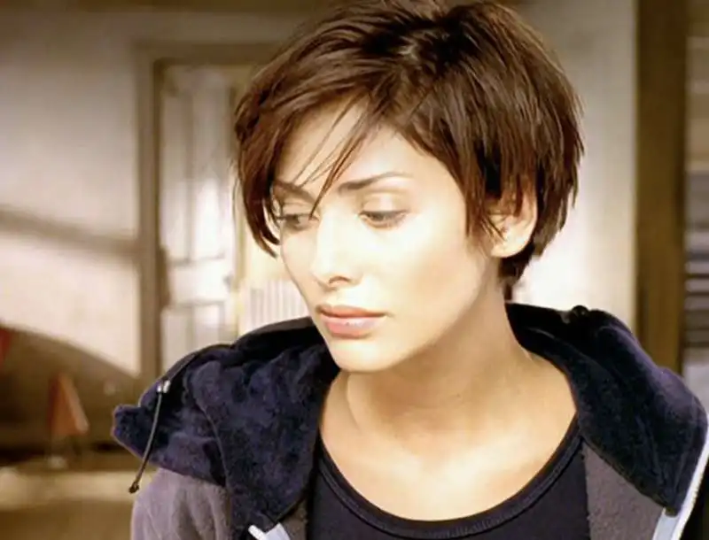 natalie imbruglia nel video di torn  