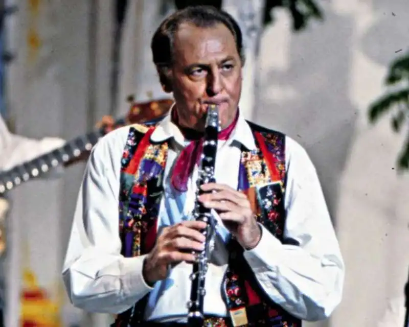 renzo arbore  