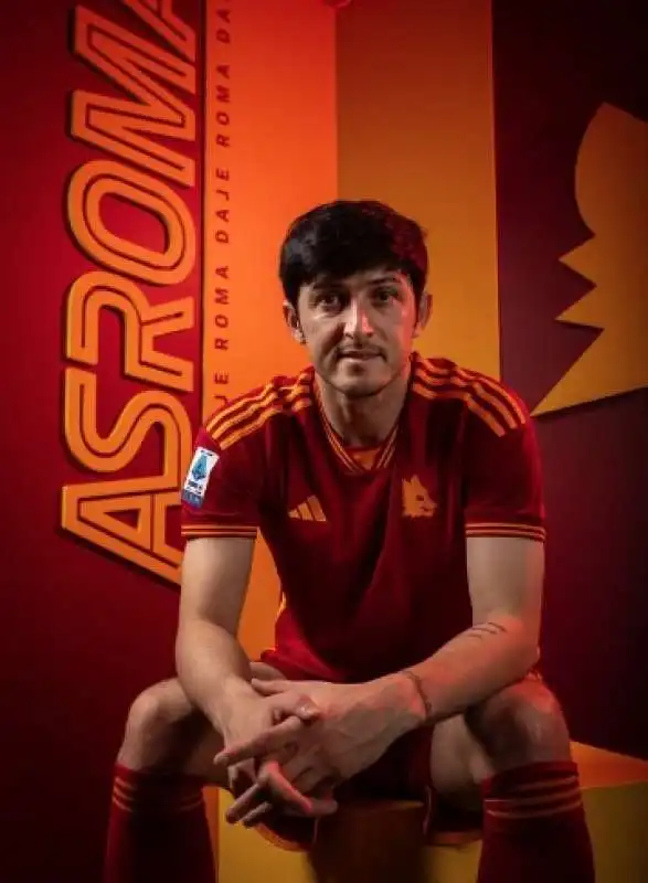 Sardar Azmoun - as roma