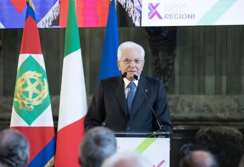 sergio mattarella al festival delle regioni di torino.      