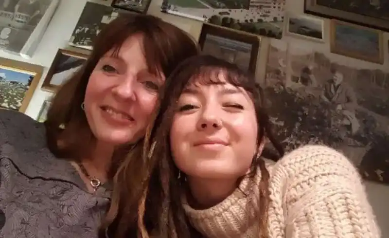 shani louk e la madre ricarda 2