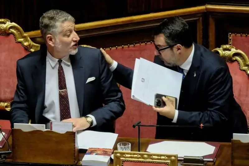 alessandro giuli e matteo salvini al senato  - foto lapresse