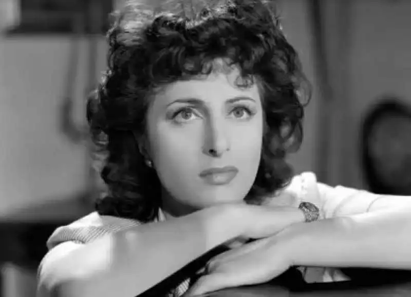 anna magnani avanti a lui tremava tutta roma