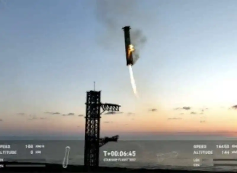 atterraggio del booster super heavy di spacex  3