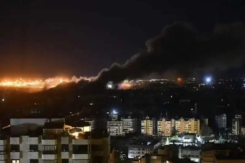 bombe israeliane sul libano   10