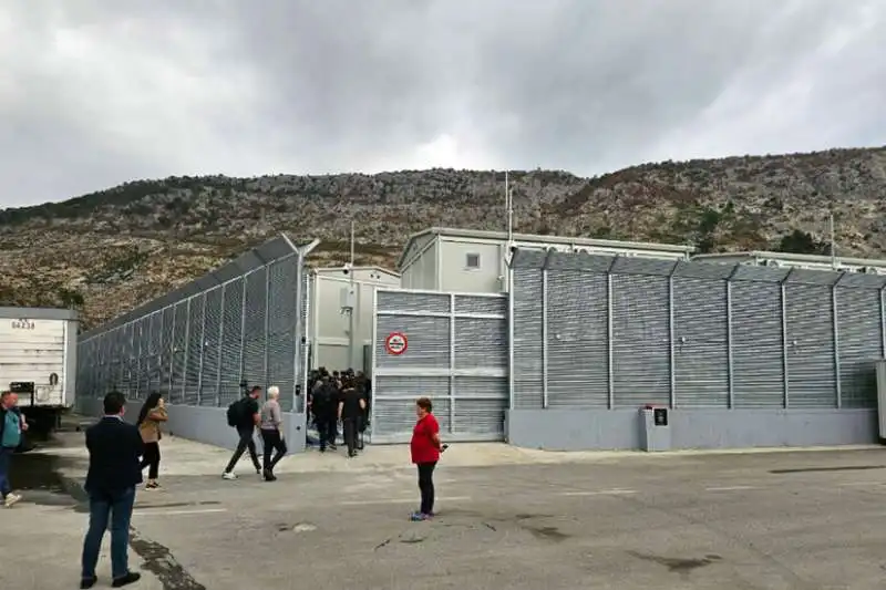 CENTRO PER MIGRANTI IN ALBANIA  