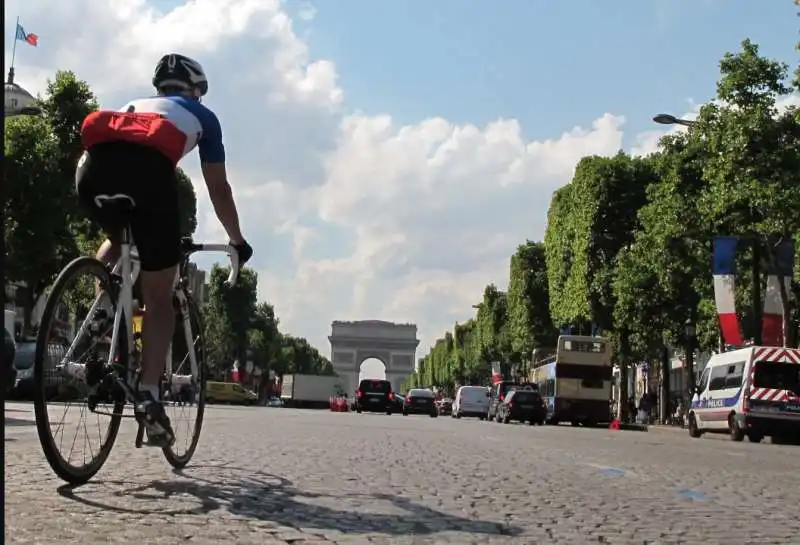 ciclisti a parigi 