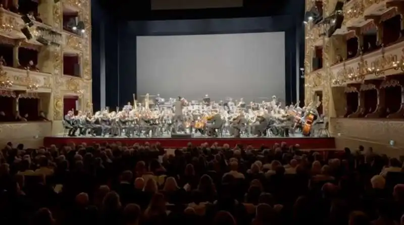 concerto di teodor currentzis al teatro regio di parma  1