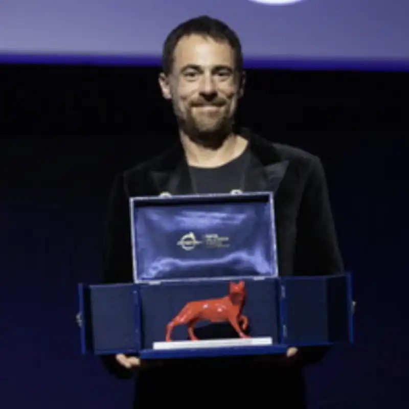 elio germano premiato alla festa del cinema di roma