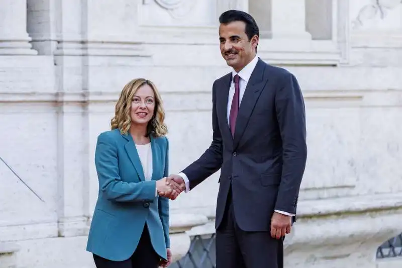 giorgia meloni con tamim bin hamad al thani   foto lapresse    4