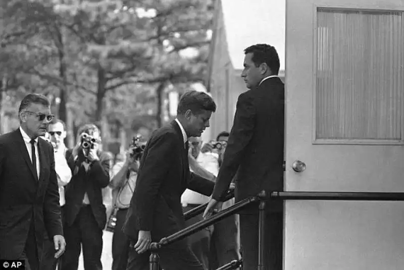 john kennedy in ospedale da patrick ph ap