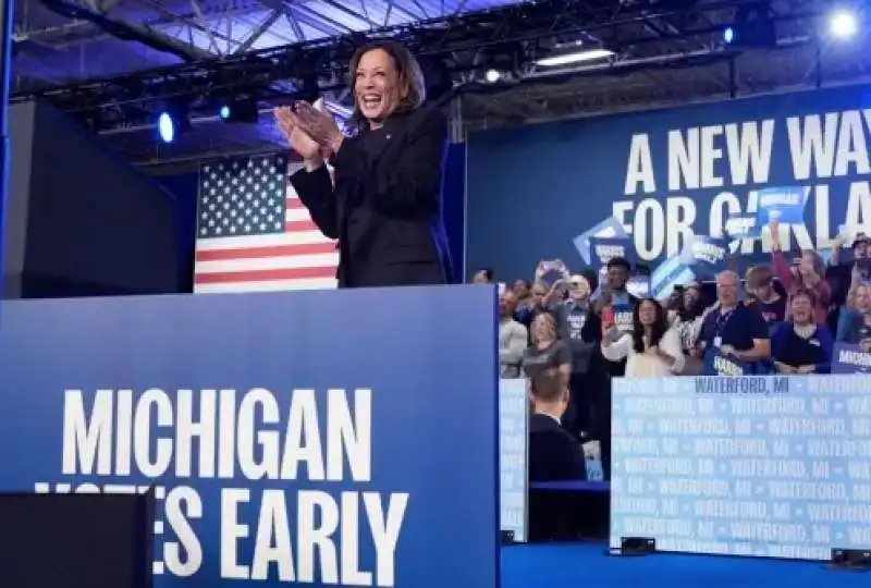 KAMALA HARRIS A DETROIT

