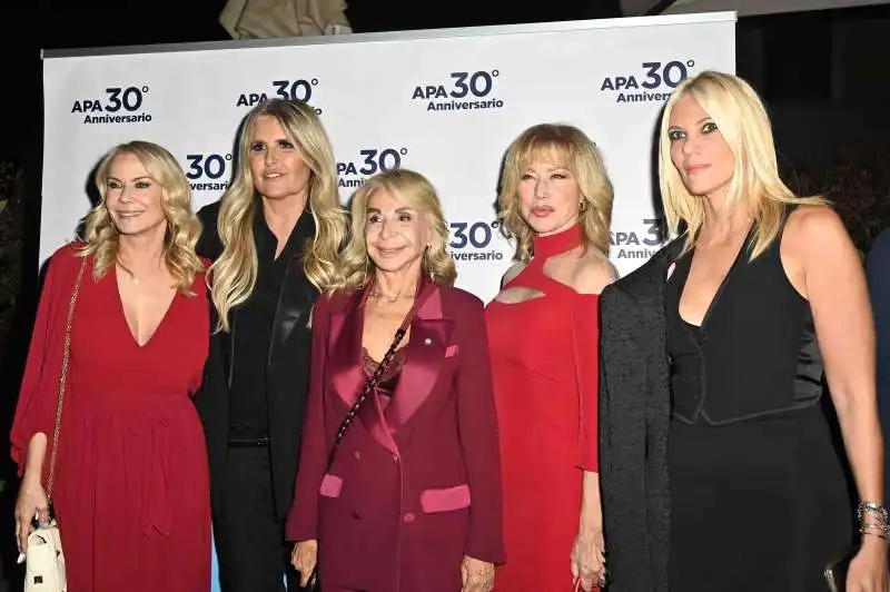 katherine kelly lang tiziana rocca francesca lo schiavo  nancy brilli eleonora daniele