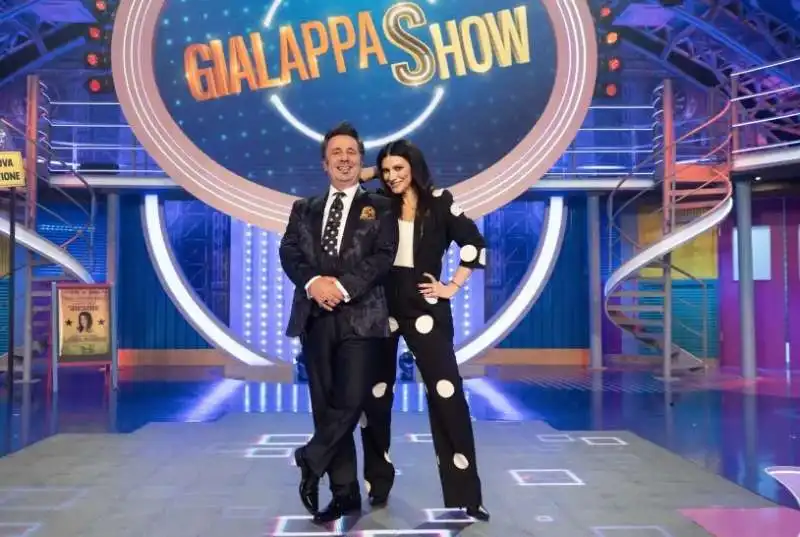 laura pausini a gialappashow 2024