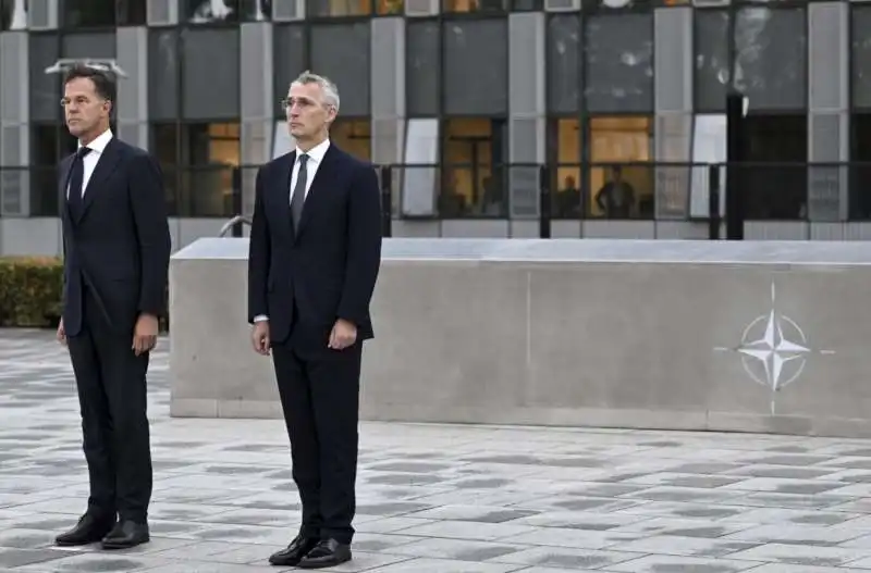 MARK RUTTE - JENS STOLTENBERG - PASSAGGIO DI CONSEGNE ALLA NATO  - FOTO LAPRESSE