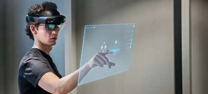 microsoft hololens  