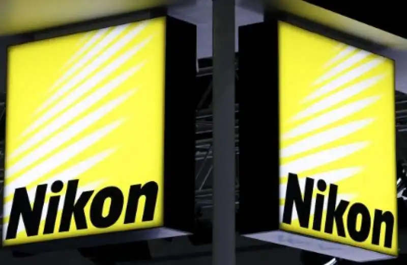 nikon