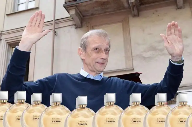 piero fassino e i profumi chanel - grafica open