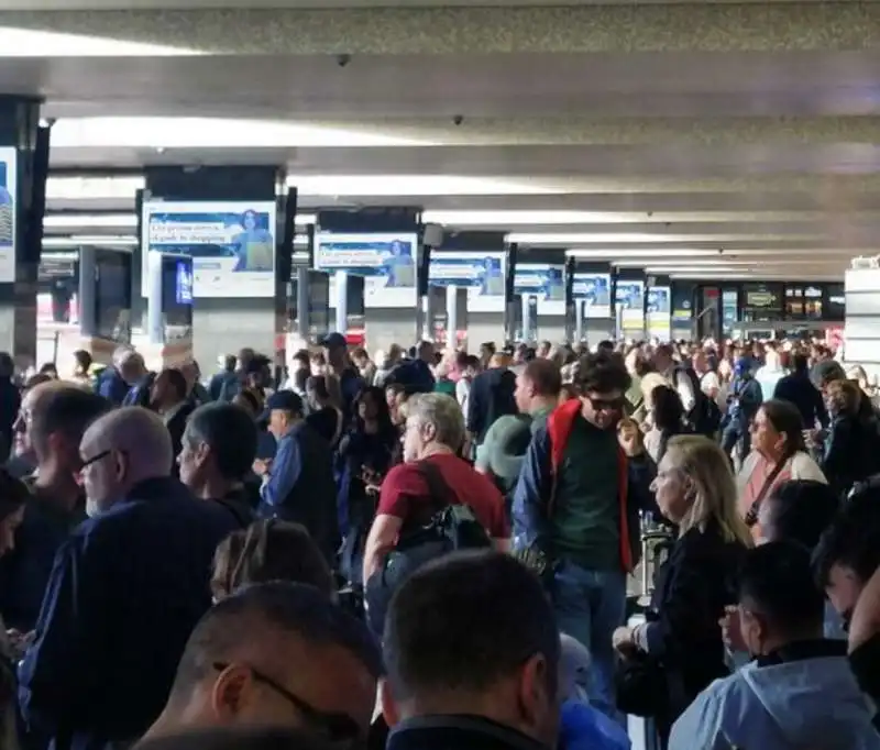 roma termini nel caos   4