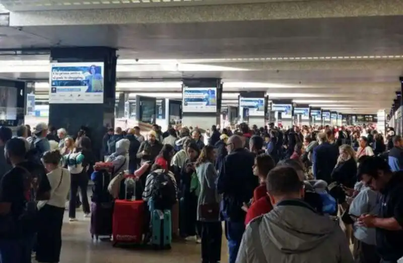 roma termini nel caos   5