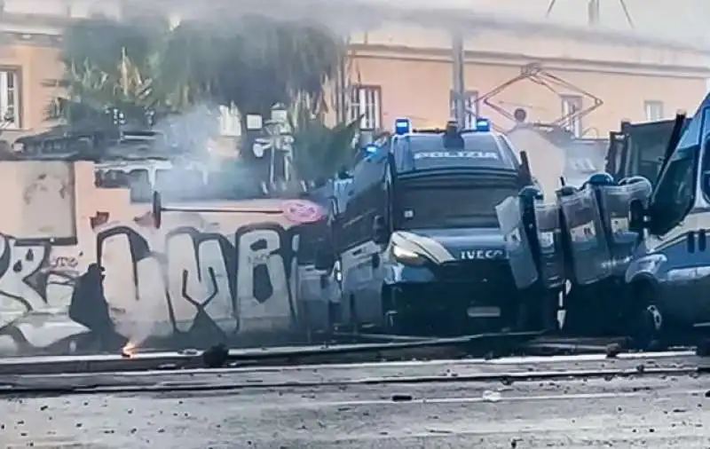 scontri alla manifestazione pro palestina a roma   1