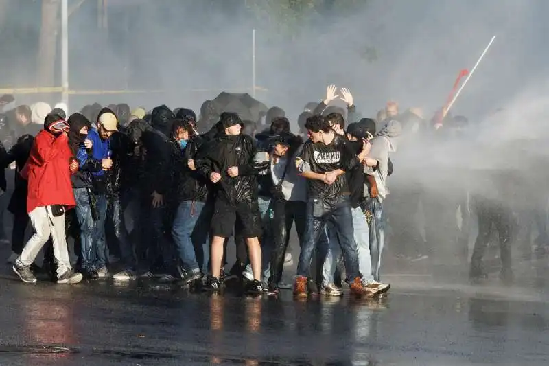 scontri alla manifestazione pro palestina di roma   foto lapresse   33