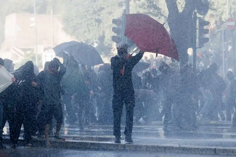 scontri alla manifestazione pro palestina di roma   foto lapresse   37