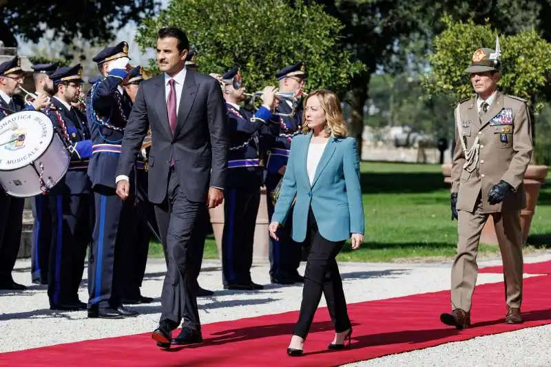 sheik tamim bin hamad al thani e giorgia meloni a villa pamphilj    foto lapresse. 2. 