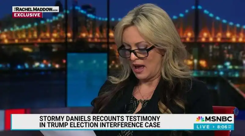 stormy daniels  intervista tv msnbc