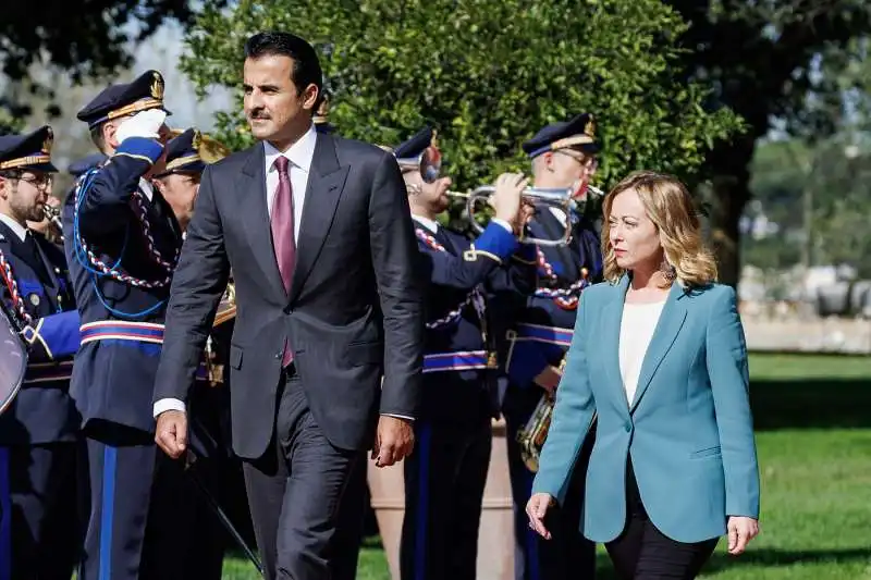   tamim bin hamad al thani e giorgia meloni a villa pamphilj    foto lapresse 