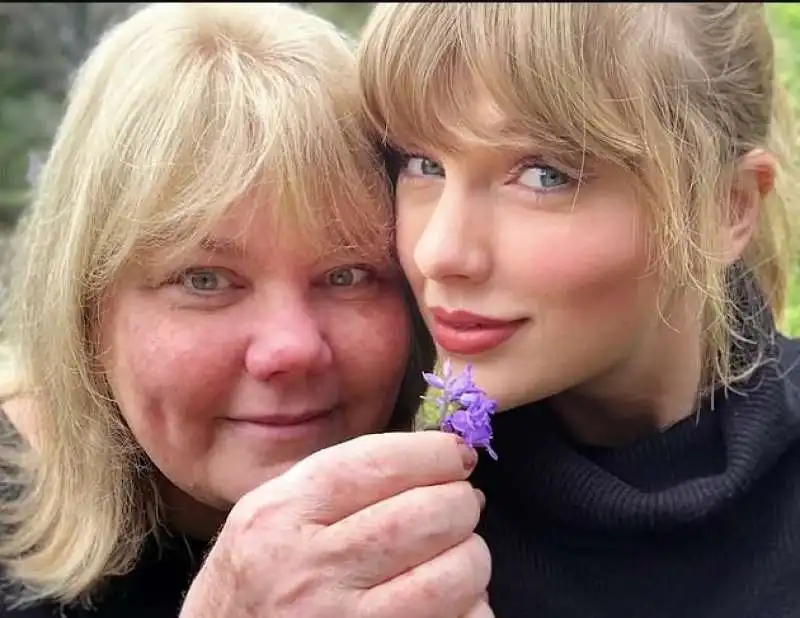 taylor swift e la madre 1