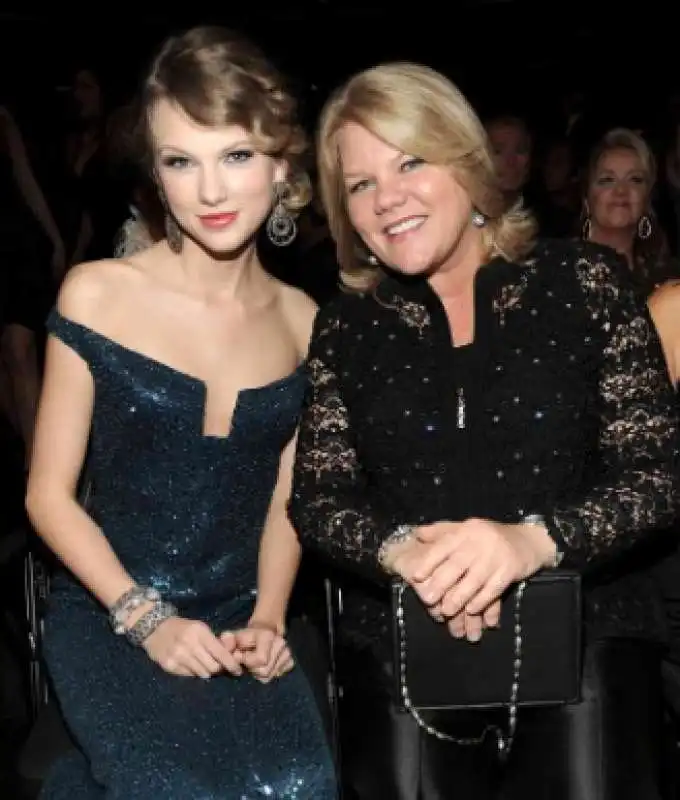 taylor swift e la madre 4