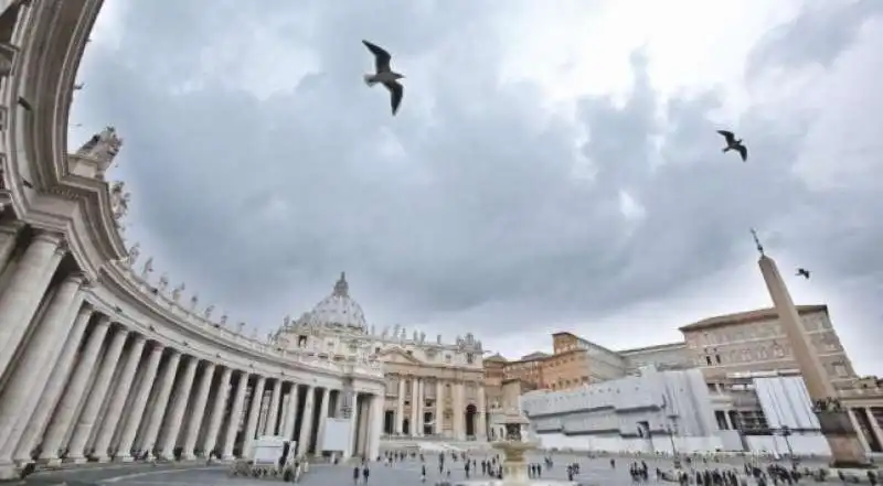 VATICANO - PIAZZA SAN PIETRO