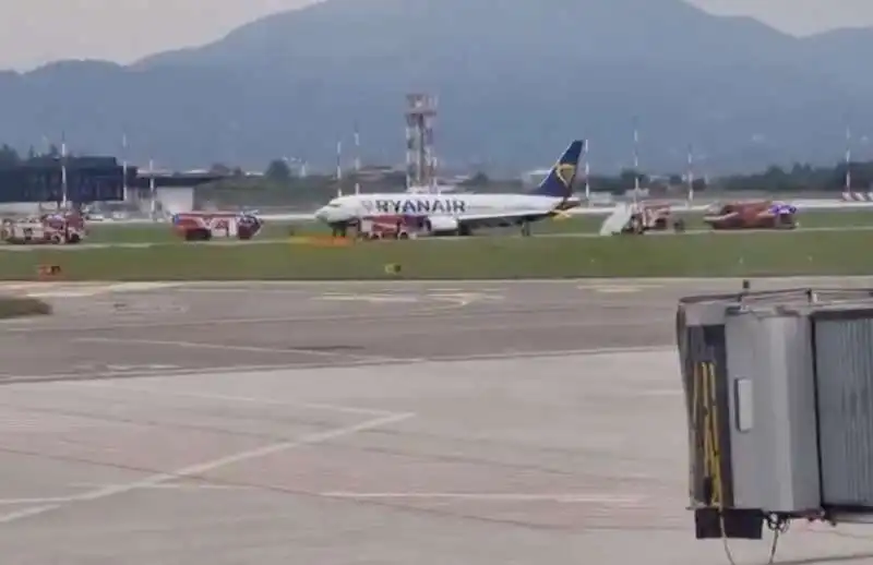 volo ryanair fermo orio al serio   1