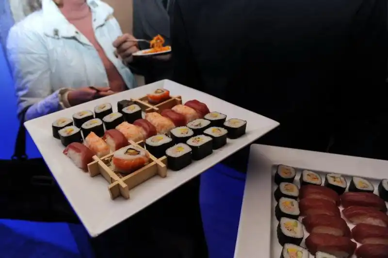 Sushi per gli ospiti 