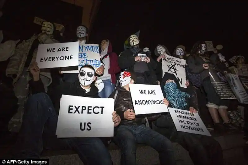 anonymous proteste a londra contro l'austerity 28