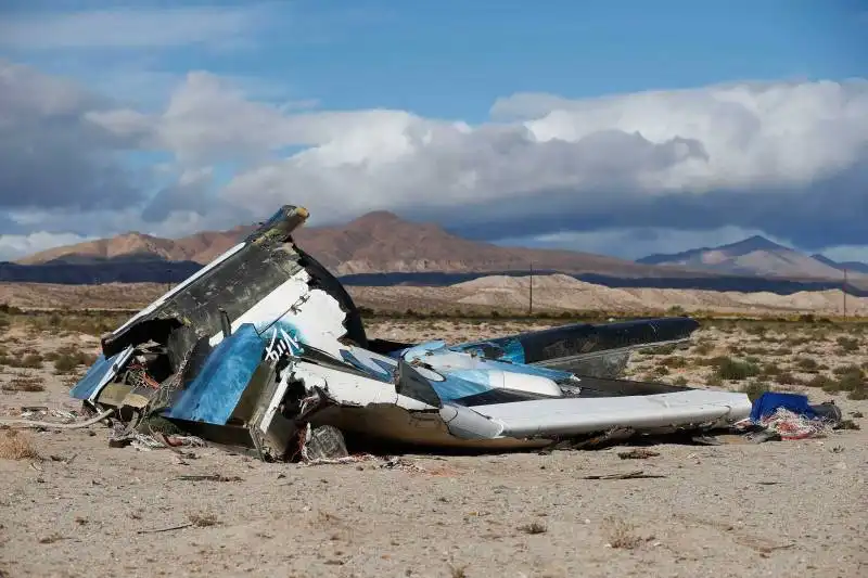 foto time 7 novembre 2014  il razzo della virgin galactic