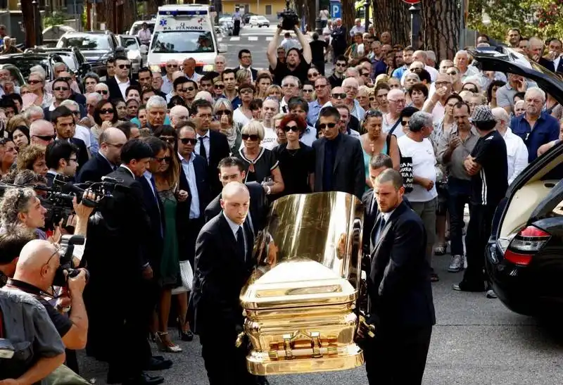 funerale anti crisi (10)