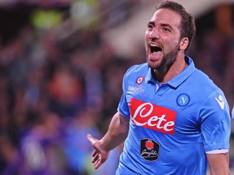 HIGUAIN FIORENTINA NAPOLI