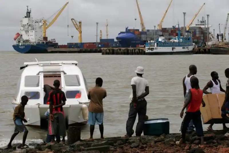 la coca arriva via nave a bissau