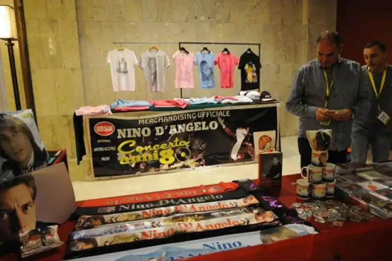 merchandising di nino d angelo