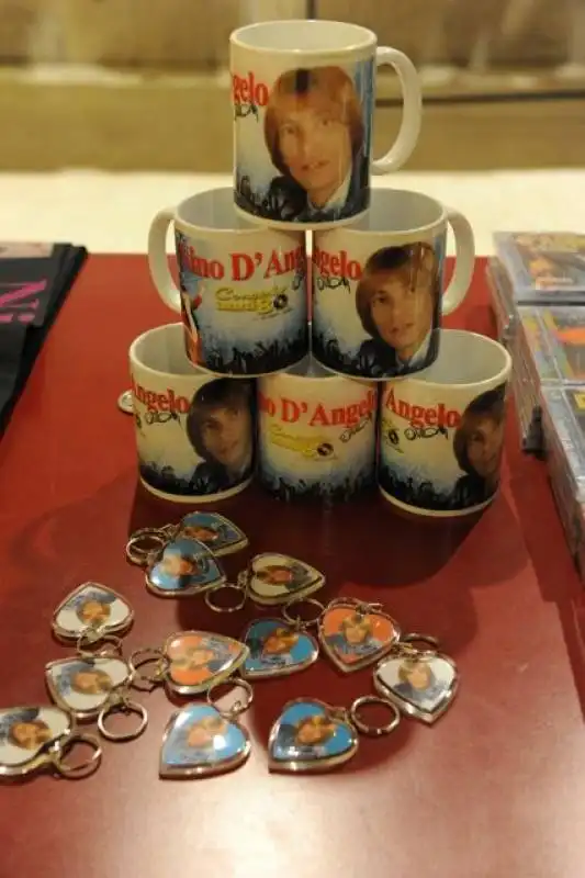 merchandising nino d angelo (2)