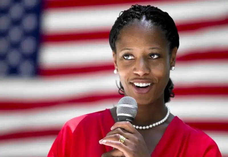 MIA LOVE 