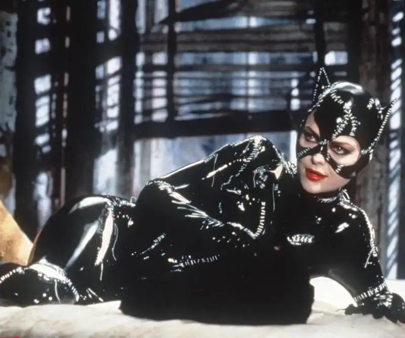 michelle pfeiffer interpreta catwoman nel 1992