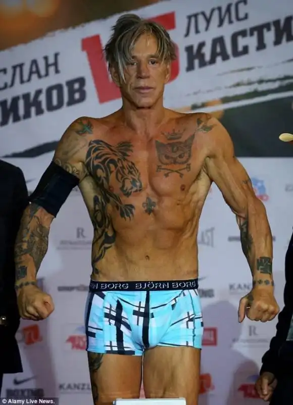 mickey rourke, 238e6eda00000578 2853452 buff mickey at the official weight in ceremony on thursday ahead 3 1417211420757