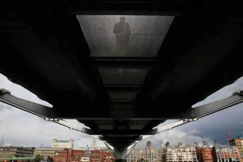 millennium bridge londra