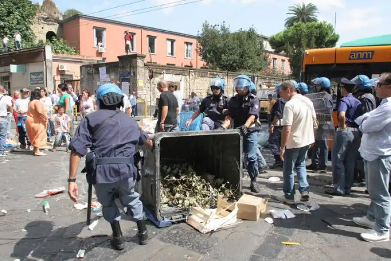 napoli e rifiuti