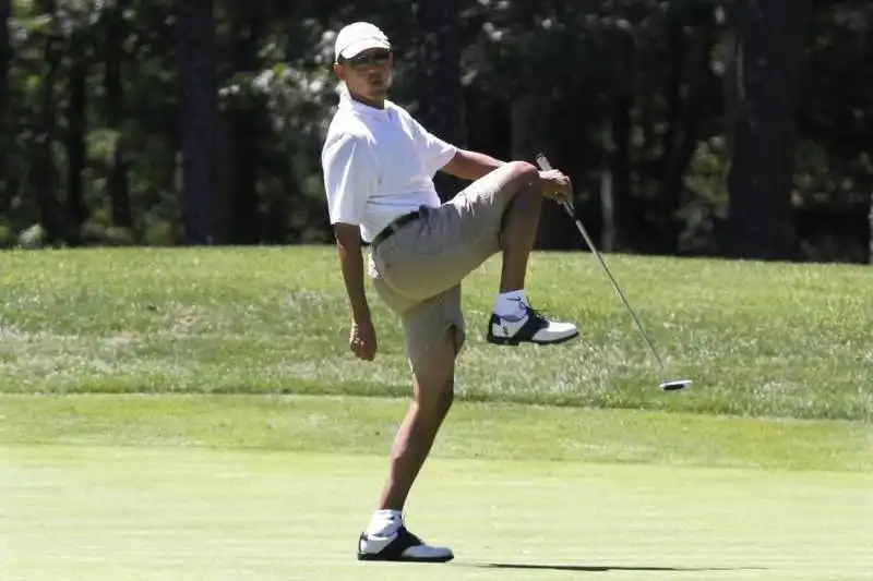 obama gioca a golf 2